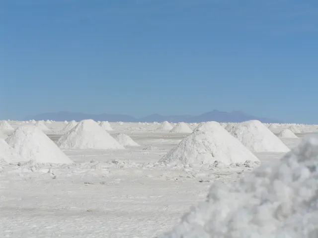 Salzgewinnung am Salar de Uyuni