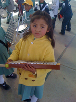 Neues Spielzeug und Instrumente f&uuml;r den Kinde