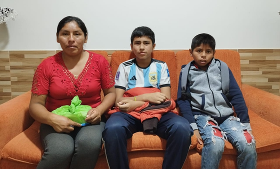 José Germán mit seiner Mutter und seinem Bruder