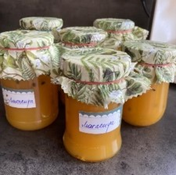 Spende durch Marmeladenverkauf